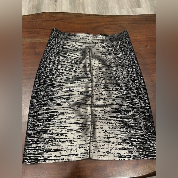 Michael Kors Black Silver Metallic Bandage Skirt sz 2 - Picture 7 of 8